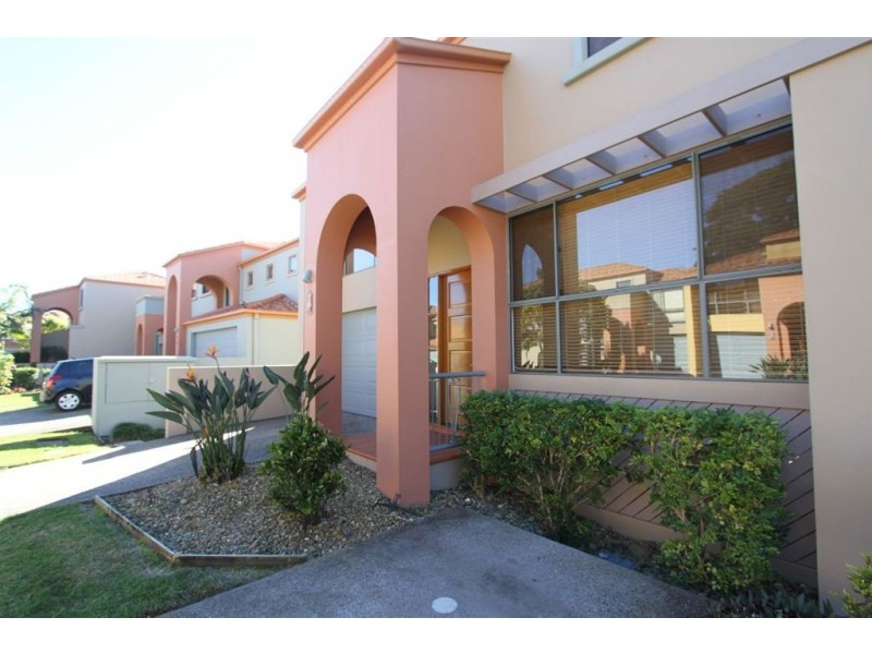 103/20 Fairway Drive, Clear Island Waters QLD 4226