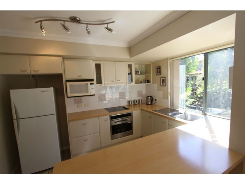 103/20 Fairway Drive, Clear Island Waters QLD 4226