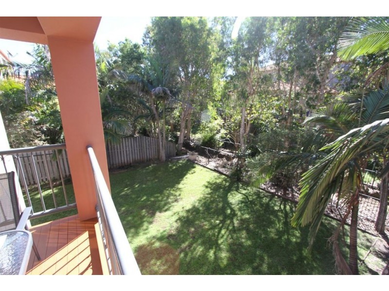 103/20 Fairway Drive, Clear Island Waters QLD 4226