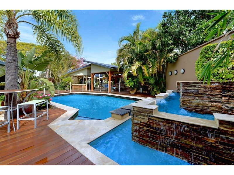 118 Savoy Drive, Broadbeach Waters QLD 4218