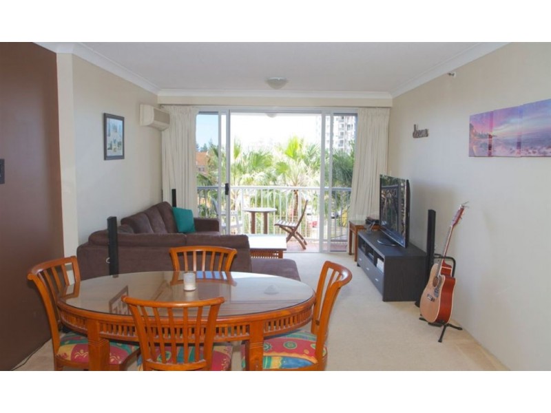 2037/2623 Gold Coast Highway, Broadbeach QLD 4218