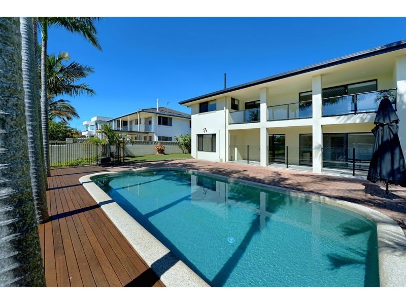 13 Poinciana Boulevard, Broadbeach Waters QLD 4218
