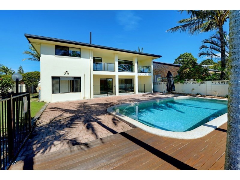 13 Poinciana Boulevard, Broadbeach Waters QLD 4218