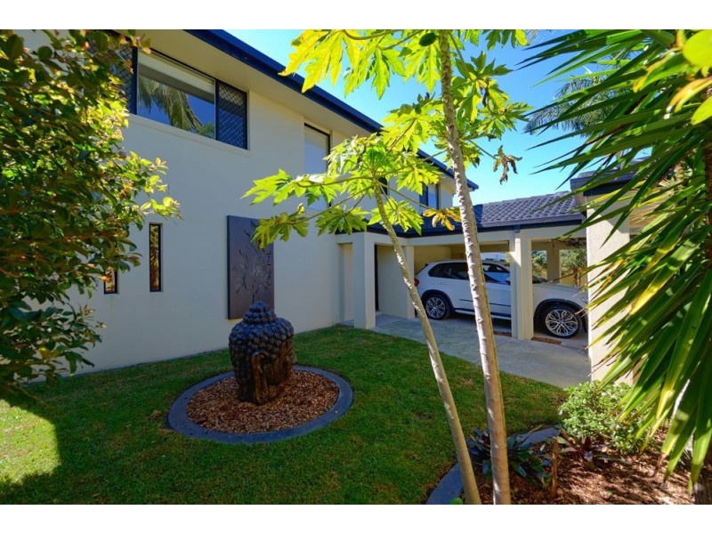 13 Poinciana Boulevard, Broadbeach Waters QLD 4218