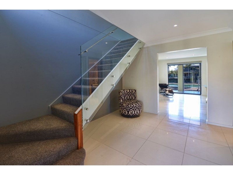 13 Poinciana Boulevard, Broadbeach Waters QLD 4218