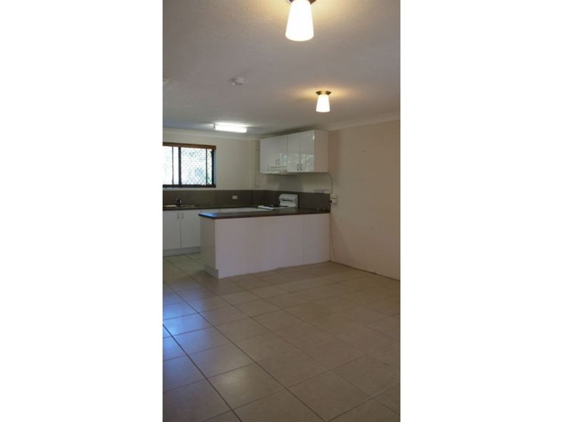 2/40 Oceanic Drive, Mermaid Waters QLD 4218