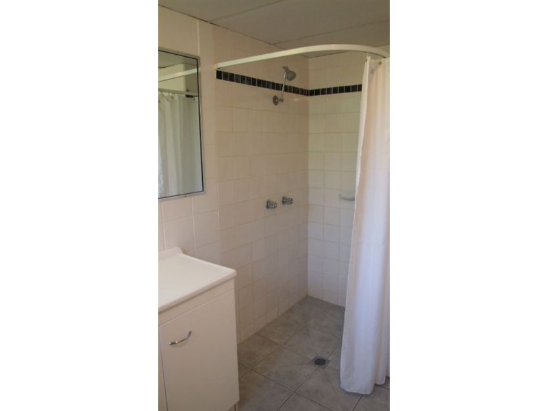 2/40 Oceanic Drive, Mermaid Waters QLD 4218