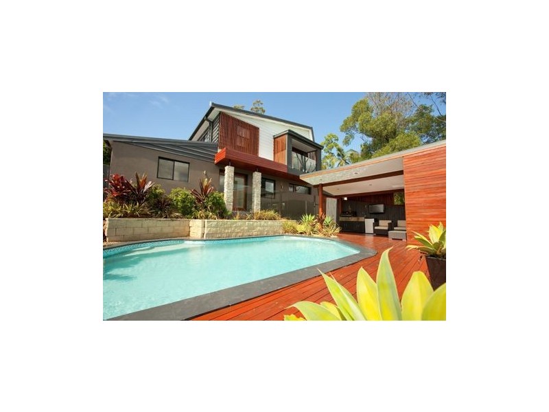 19 Winani Drive, Ashmore QLD 4214