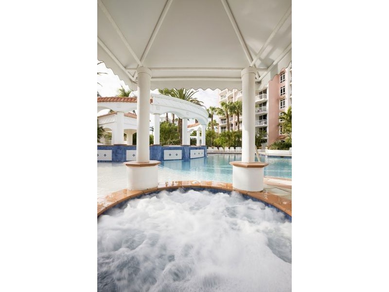 2055/2623 Gold Coast Highway, Broadbeach QLD 4218