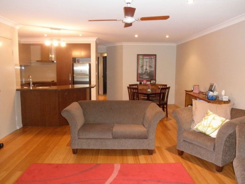 42/27 Wharf Road, Broadbeach QLD 4218