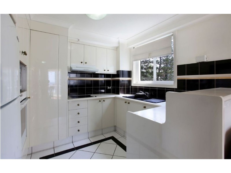 25/7 Elkhorn Avenue, Surfers Paradise QLD 4217