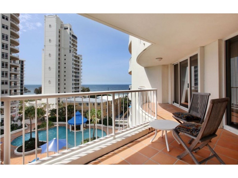 25/7 Elkhorn Avenue, Surfers Paradise QLD 4217