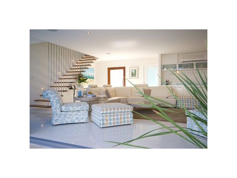 23 Freyburg Street, Sorrento QLD 4217