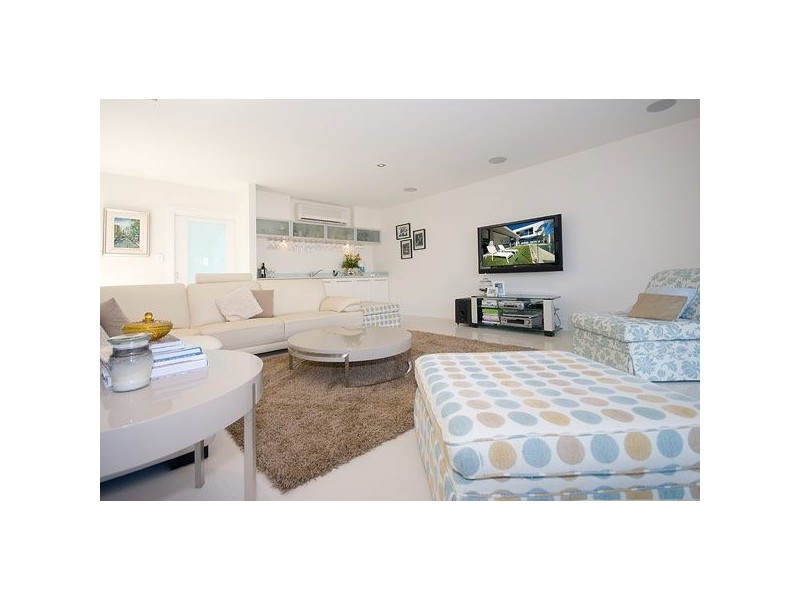 23 Freyburg Street, Sorrento QLD 4217