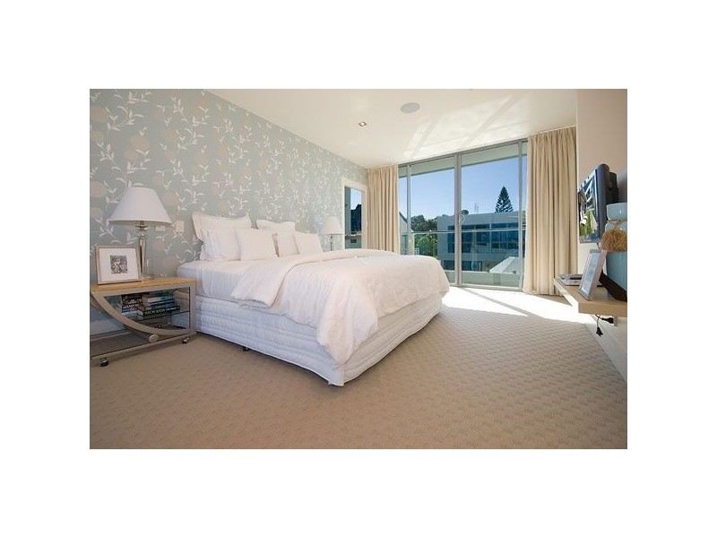 23 Freyburg Street, Sorrento QLD 4217