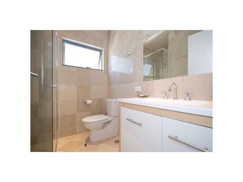 23 Freyburg Street, Sorrento QLD 4217