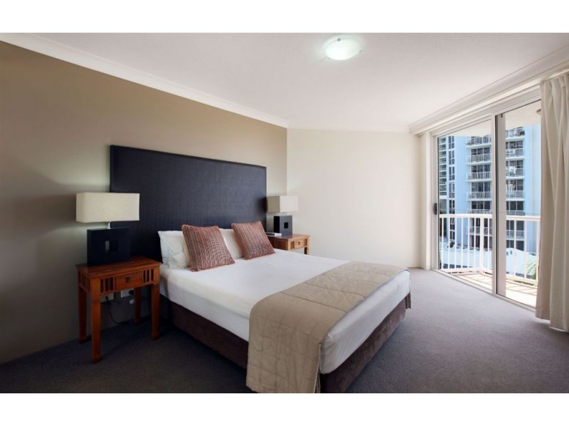 1042/2623 Gold Coast Highway, Broadbeach QLD 4218