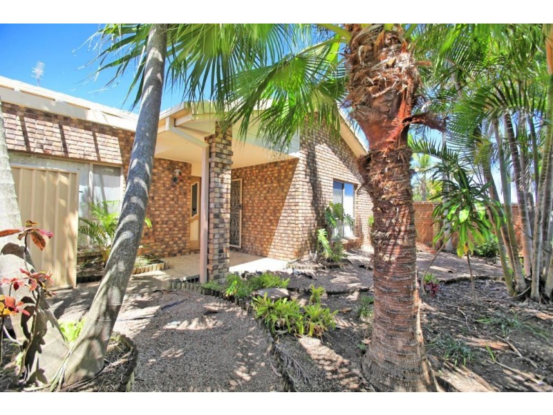 7 Strathmore Court, Robina QLD 4226