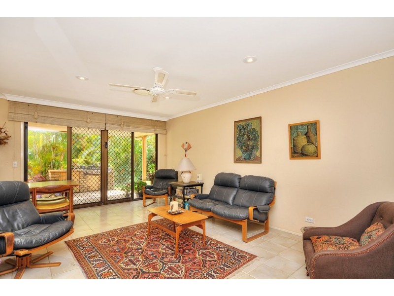 19 McCleary Street, Sorrento QLD 4217