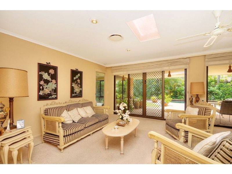 19 McCleary Street, Sorrento QLD 4217