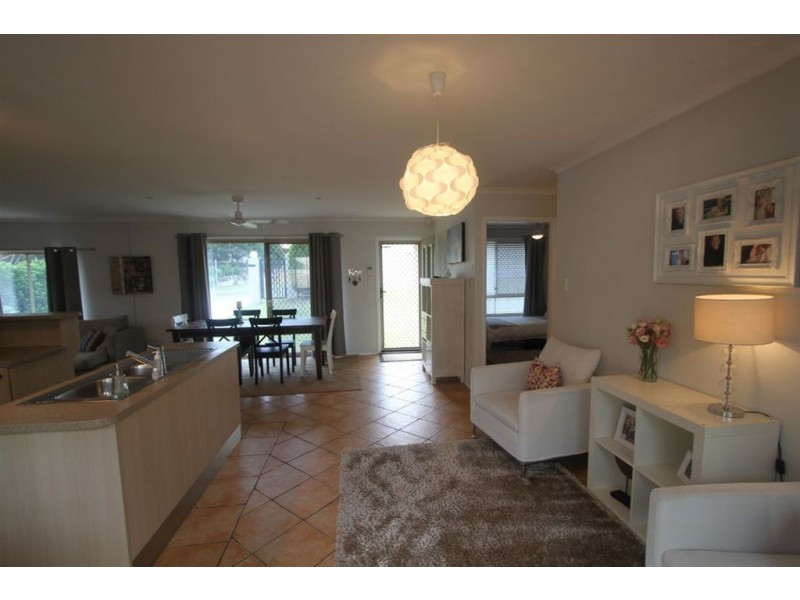 5 Allied Drive, Arundel QLD 4214