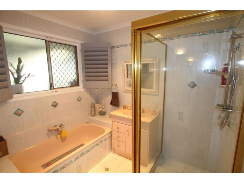 5 Allied Drive, Arundel QLD 4214