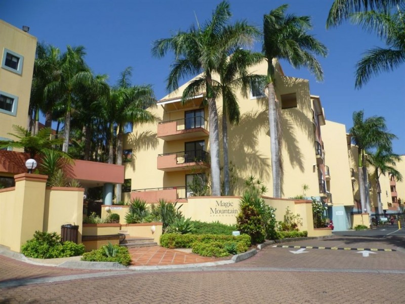 28B/1 Great Hall Drive, Miami QLD 4220