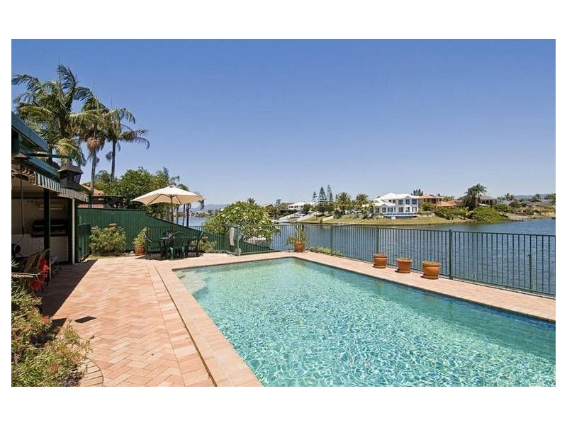 36 Claymore Crescent, Sorrento QLD 4217