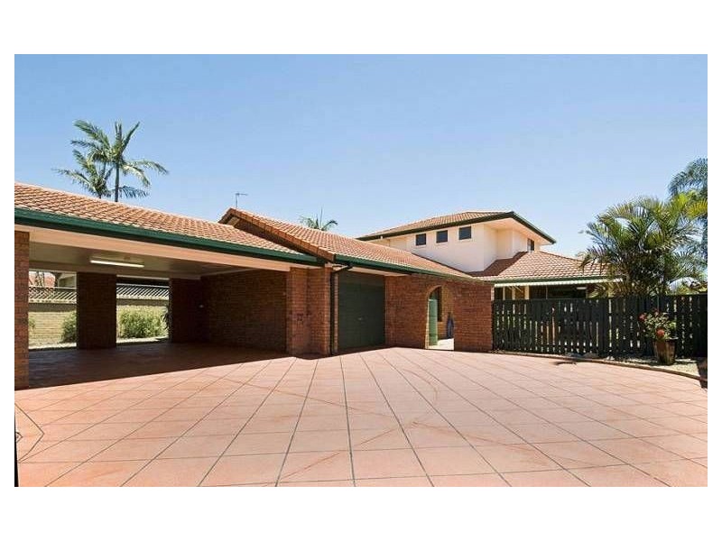36 Claymore Crescent, Sorrento QLD 4217