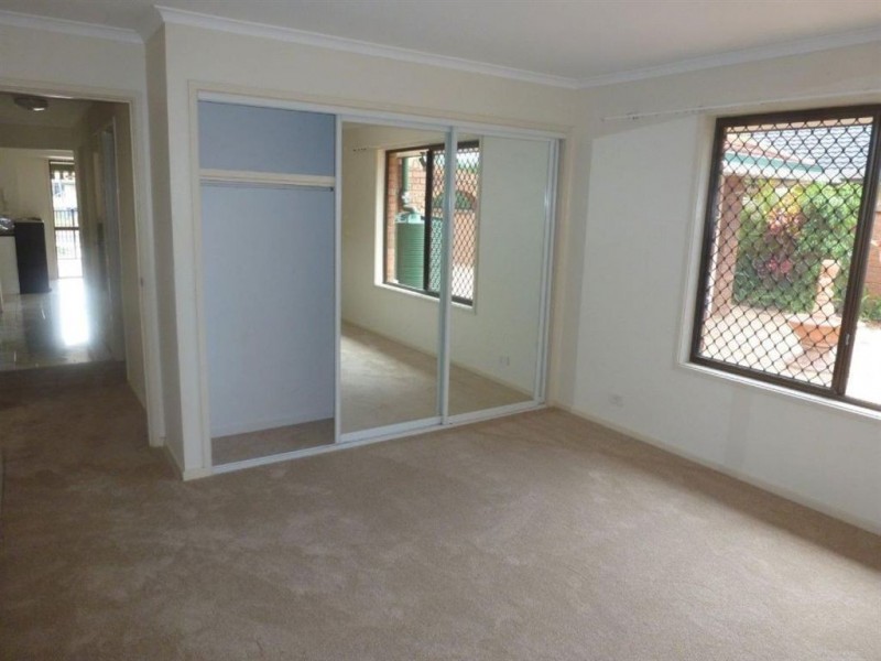 36 Claymore Crescent, Sorrento QLD 4217