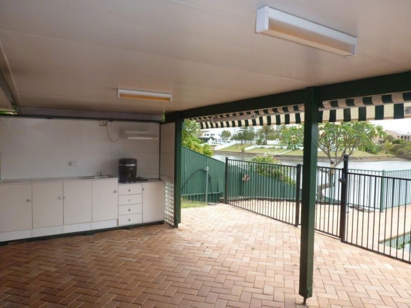 36 Claymore Crescent, Sorrento QLD 4217
