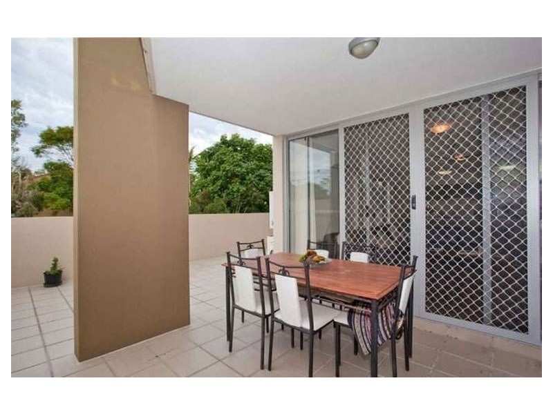 6/8-10 Proud Street, Labrador QLD 4215