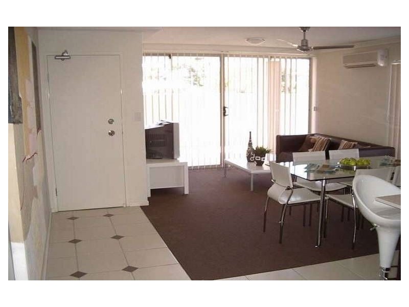 6/8-10 Proud Street, Labrador QLD 4215