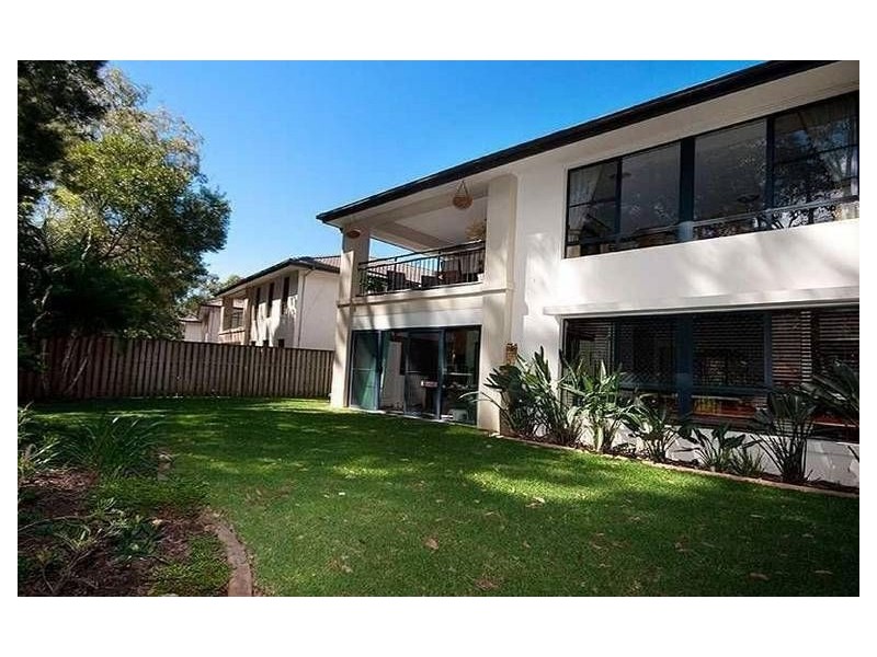 10 Northpoint Close, Robina QLD 4226