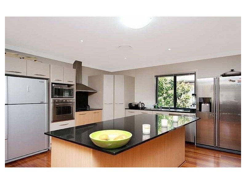 10 Northpoint Close, Robina QLD 4226