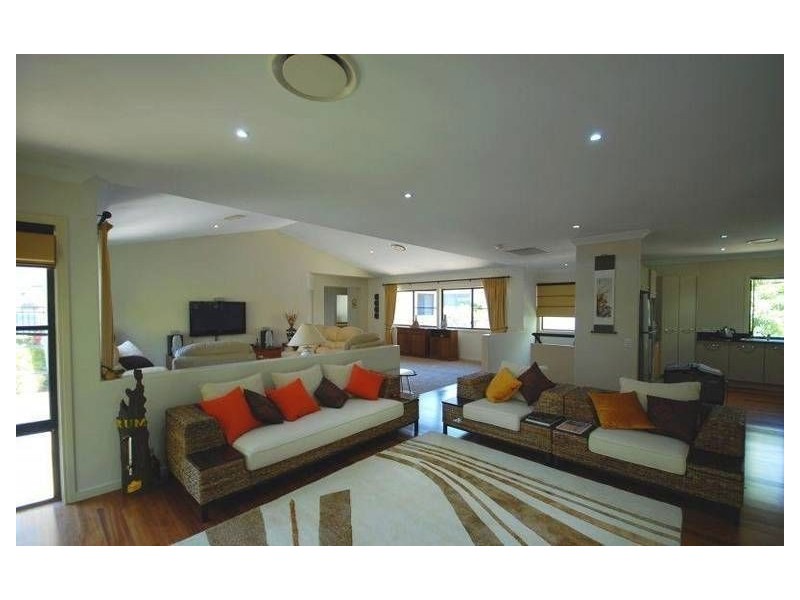 10 Northpoint Close, Robina QLD 4226