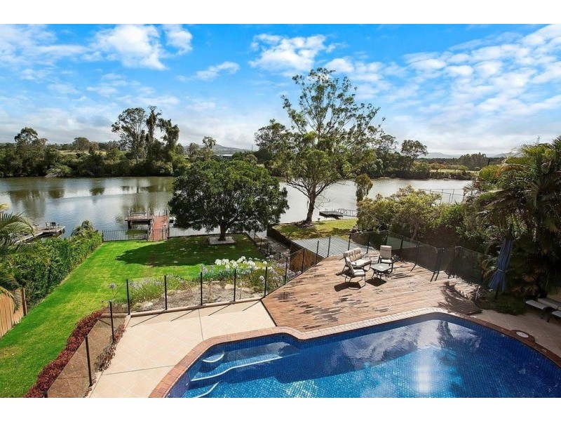 3 Riverbank Court, Ashmore QLD 4214