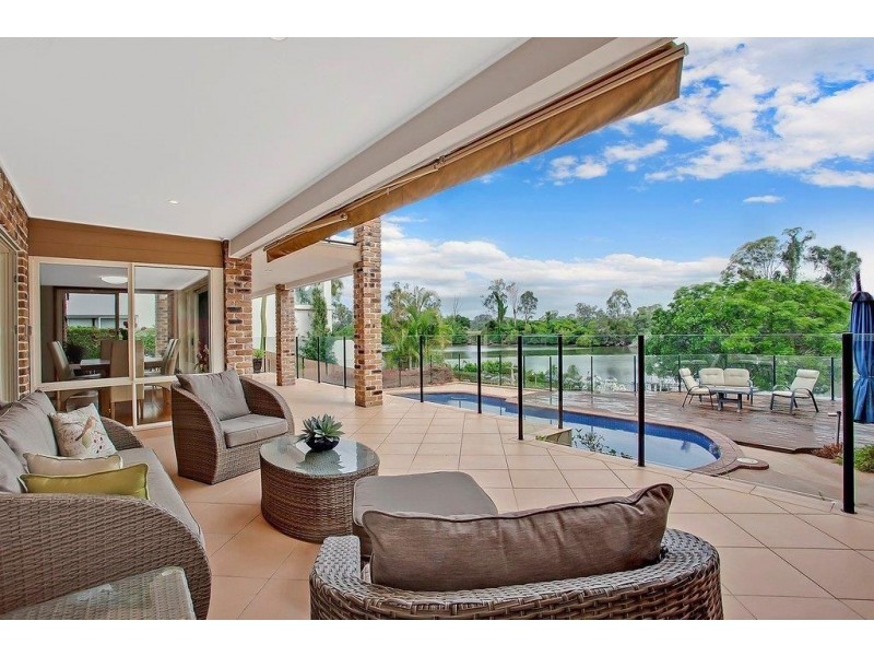 3 Riverbank Court, Ashmore QLD 4214