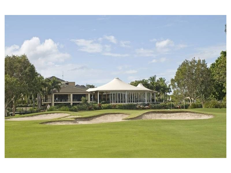 5073 Emerald Islands Drive, Carrara QLD 4211