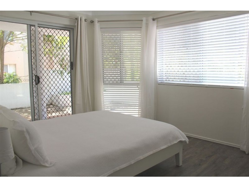 1/10 Jubilee Avenue, Broadbeach QLD 4218