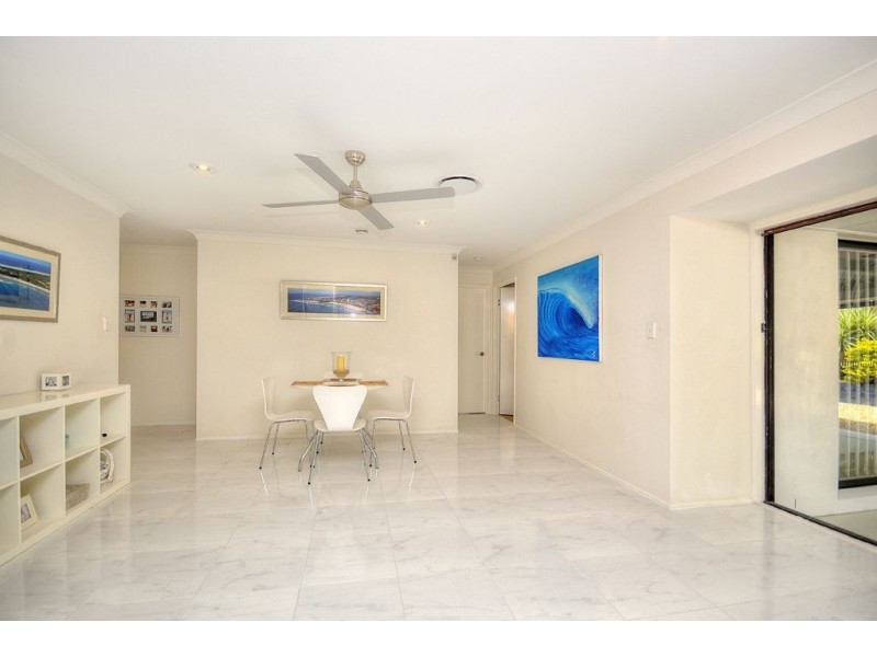 76 Barrier Reef Drive, Mermaid Waters QLD 4218