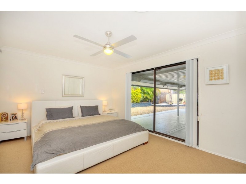 76 Barrier Reef Drive, Mermaid Waters QLD 4218