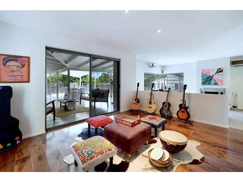 20 Kingsway Drive, Molendinar QLD 4214