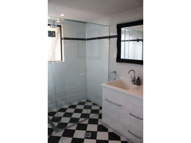 2/12 Fifteenth Avenue, Palm Beach QLD 4221