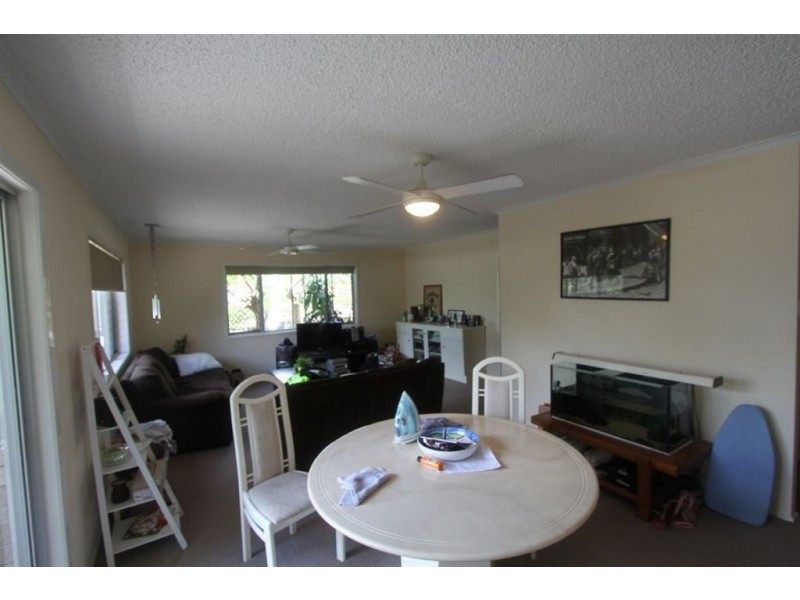 6 Tongarra Street, Southport QLD 4215