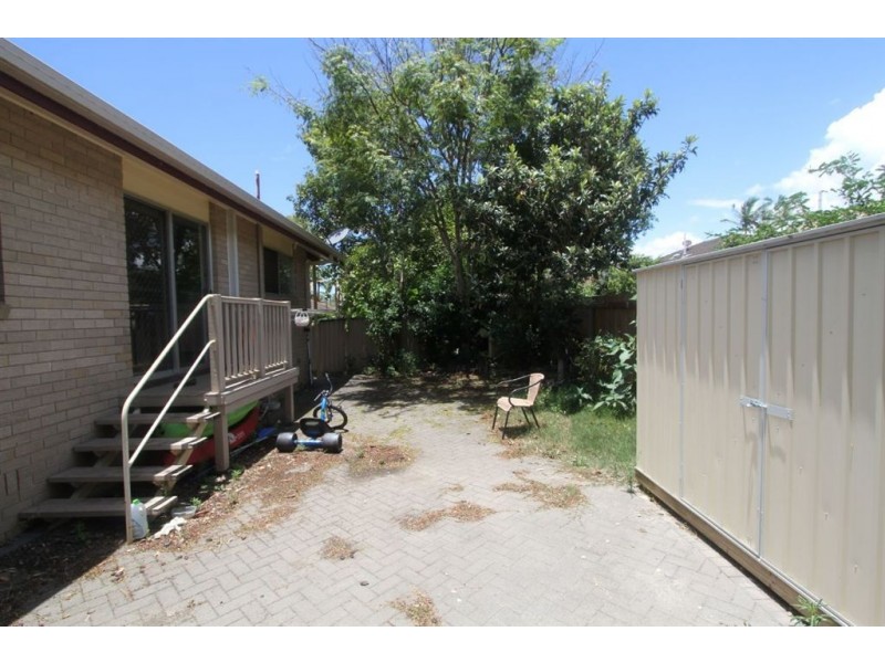 6 Tongarra Street, Southport QLD 4215