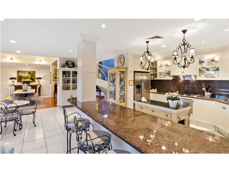 31 Campbell Street, Sorrento QLD 4217