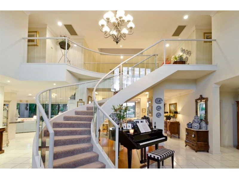 31 Campbell Street, Sorrento QLD 4217