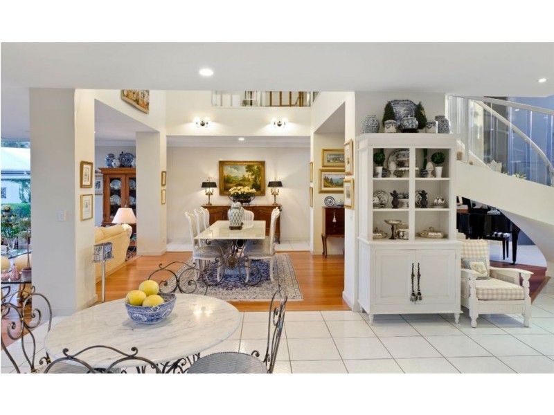 31 Campbell Street, Sorrento QLD 4217