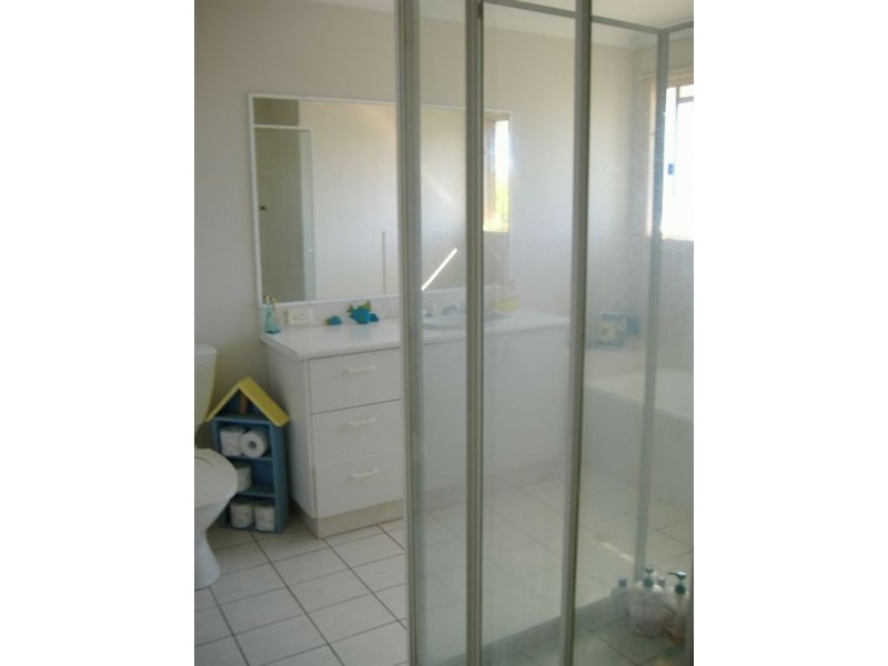 23/2 Cassowary Drive, Burleigh Waters QLD 4220